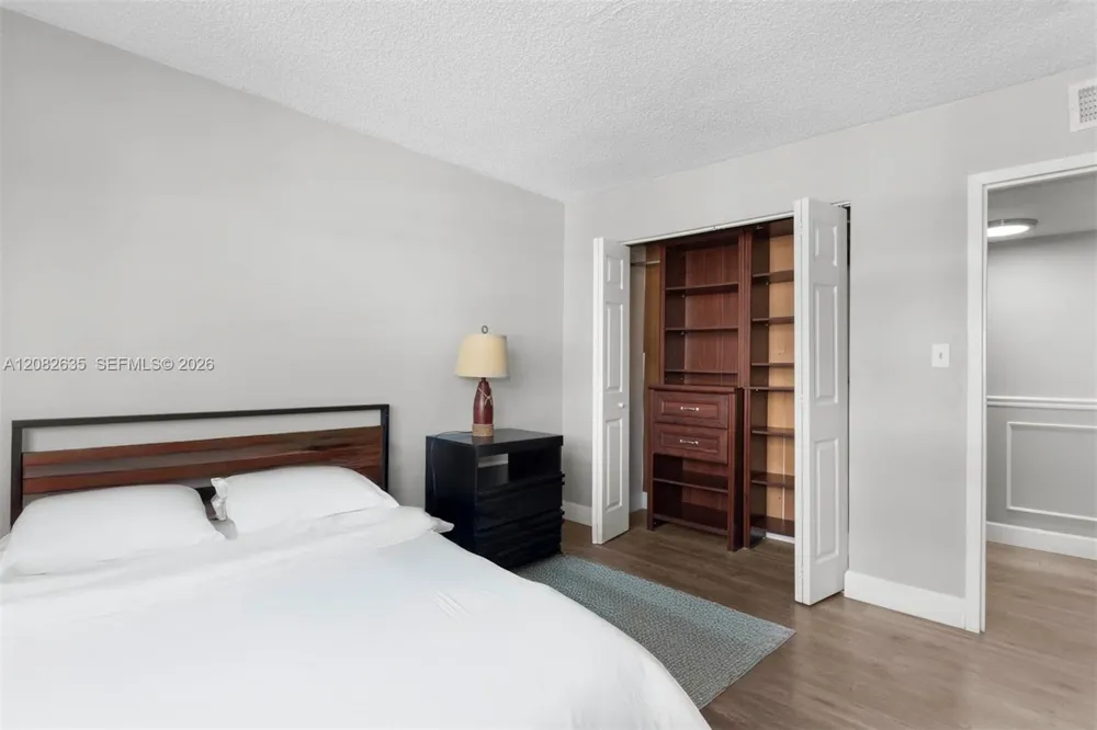 16558 NE 26th Ave #2G North Miami Beach, FL 33160