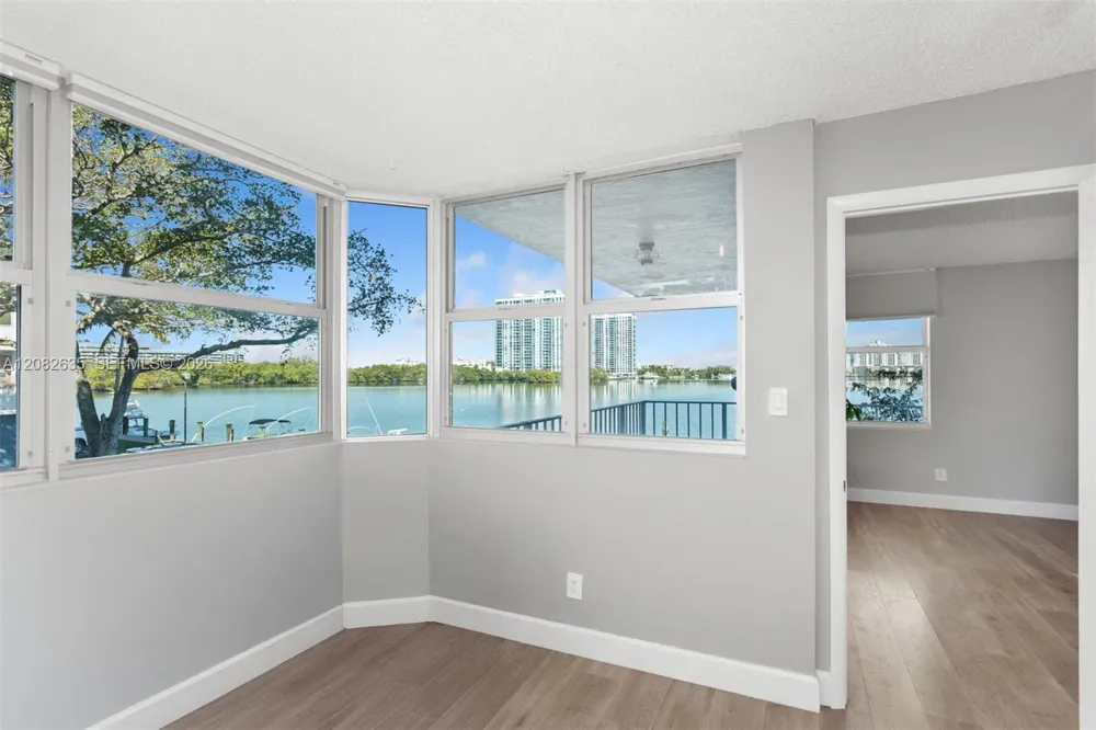 16558 NE 26th Ave #2G North Miami Beach, FL 33160