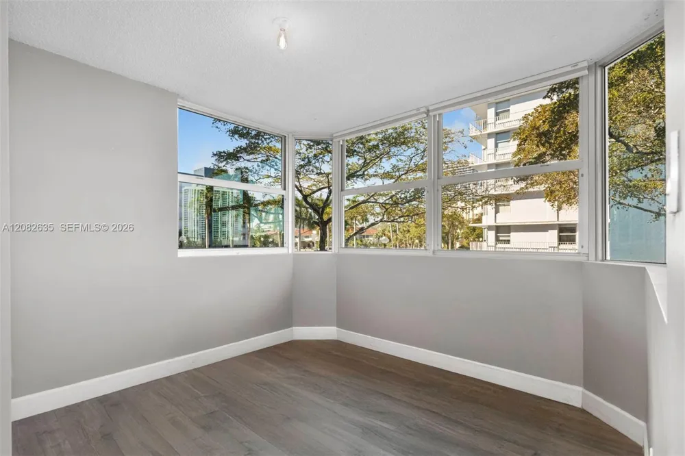 16558 NE 26th Ave #2G North Miami Beach, FL 33160