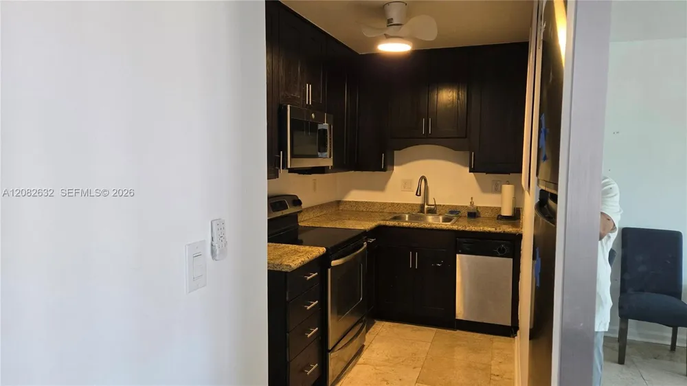 3000 Riomar St #701 Fort Lauderdale, FL 33304