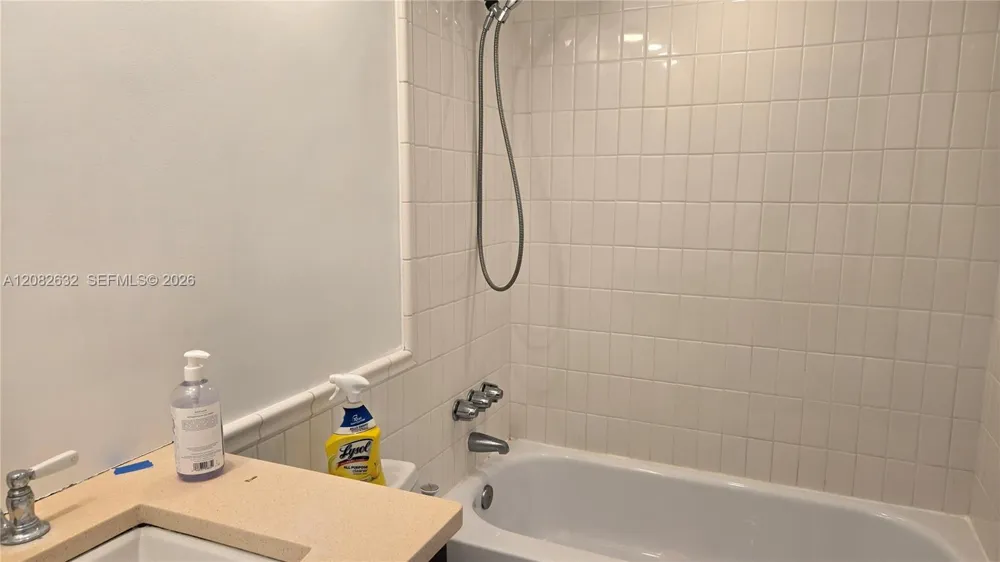 3000 Riomar St #701 Fort Lauderdale, FL 33304