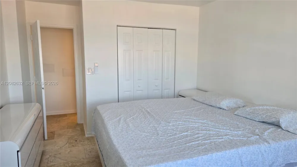 3000 Riomar St #701 Fort Lauderdale, FL 33304