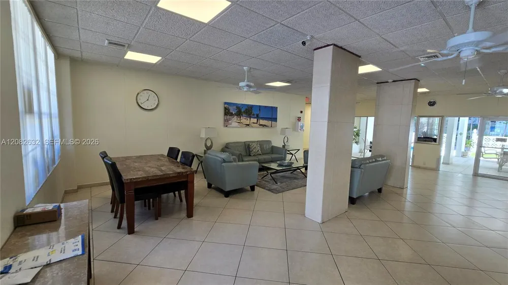 3000 Riomar St #701 Fort Lauderdale, FL 33304