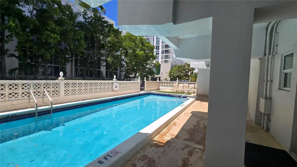 3000 Riomar St #701 Fort Lauderdale, FL 33304