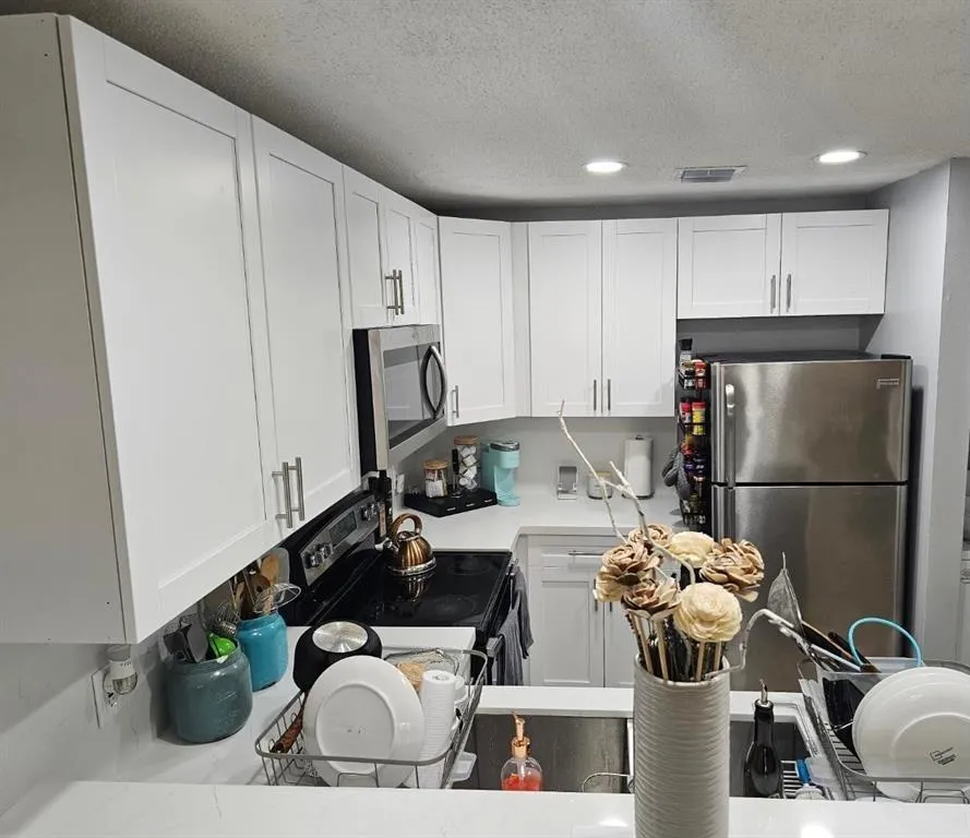 1827 RUNNERS WAY North Lauderdale, FL 33068