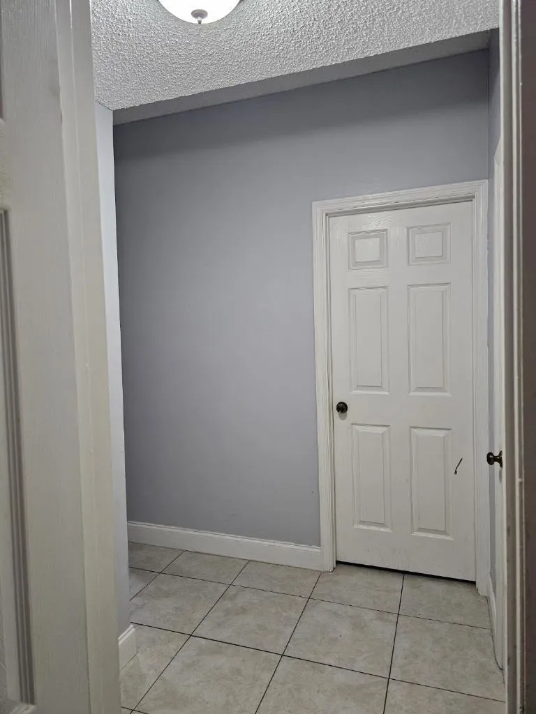 1827 RUNNERS WAY North Lauderdale, FL 33068