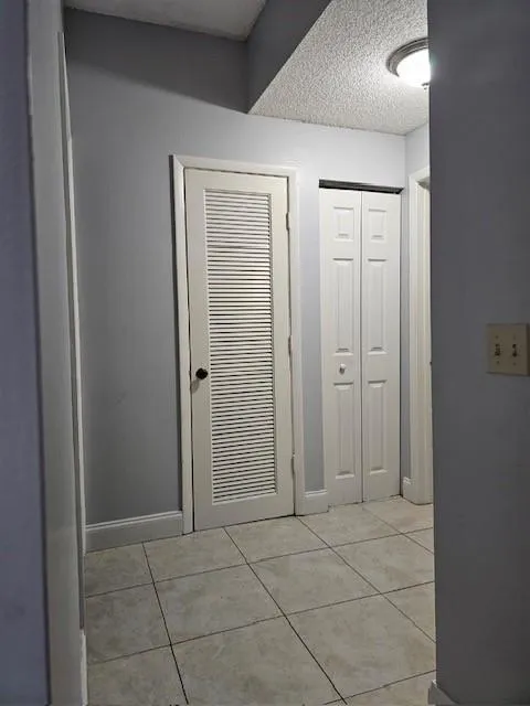 1827 RUNNERS WAY North Lauderdale, FL 33068
