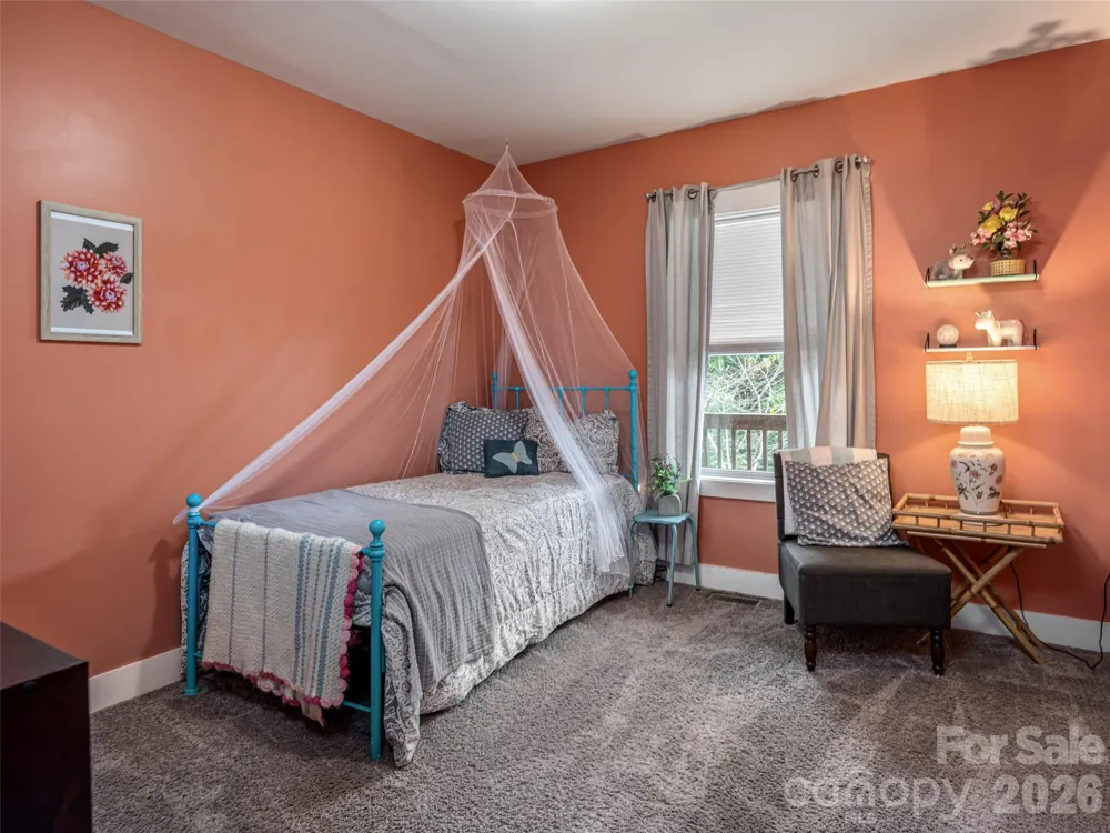 518 Onteora Boulevard Asheville, NC 28803