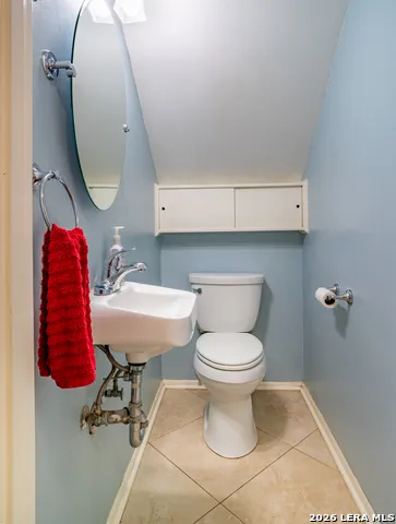 208 FRONT ST Comfort, TX 78013
