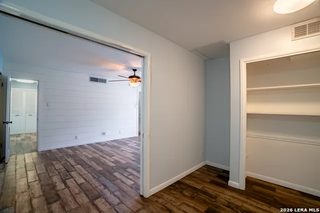 208 FRONT ST Comfort, TX 78013