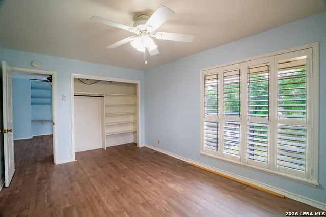 208 FRONT ST Comfort, TX 78013