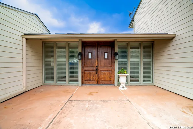 208 FRONT ST Comfort, TX 78013
