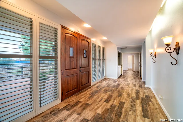 208 FRONT ST Comfort, TX 78013