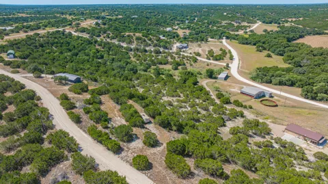 201 Private Road 2123