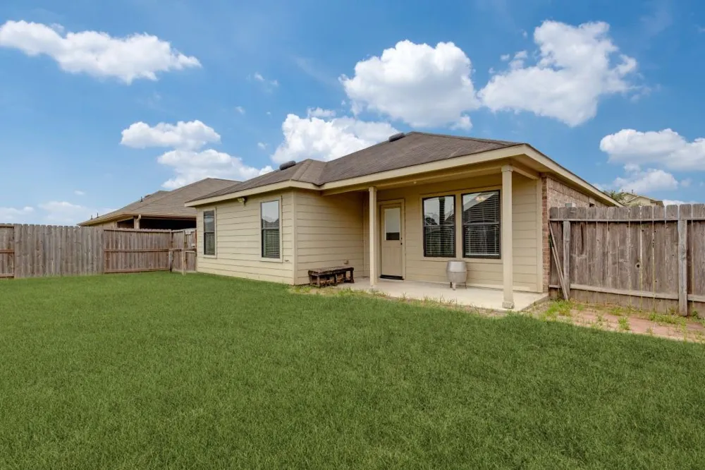 9111 Saint Laurent Lane Houston, TX 77044