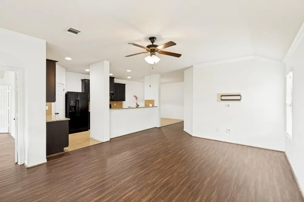 9111 Saint Laurent Lane Houston, TX 77044