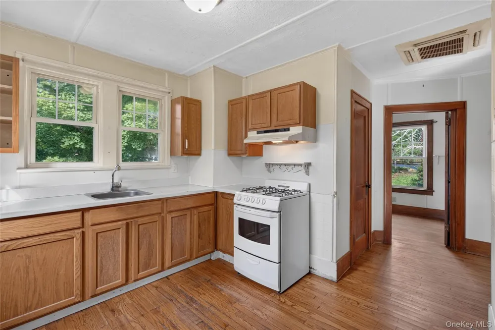 15 Hallihans Hill Road Kingston, NY 12401