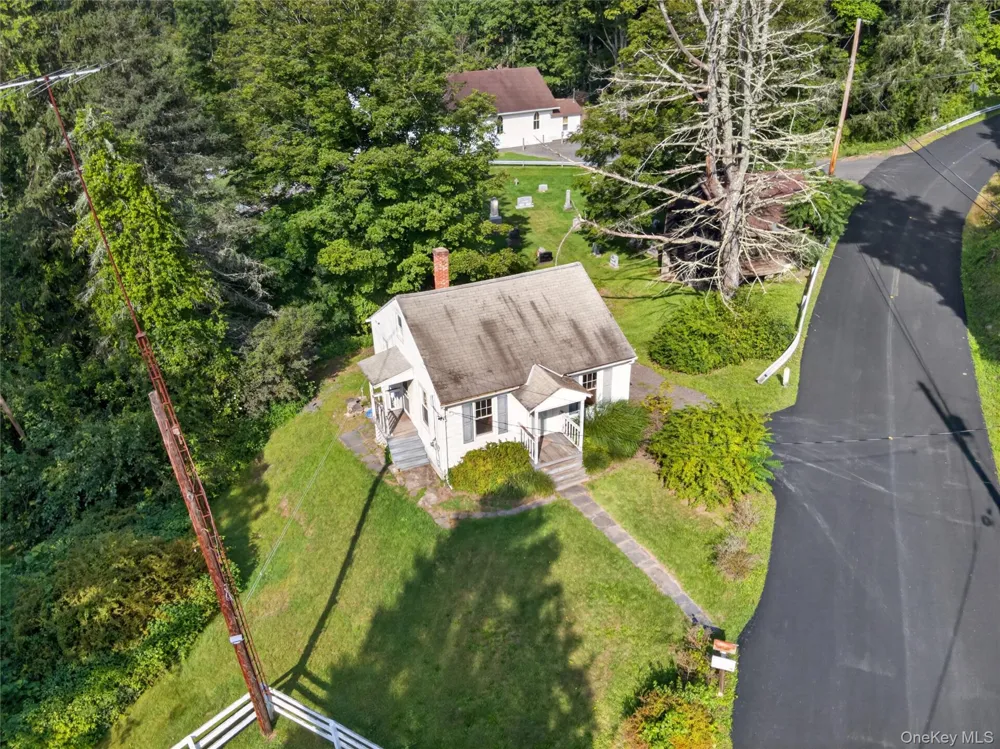 15 Hallihans Hill Road Kingston, NY 12401