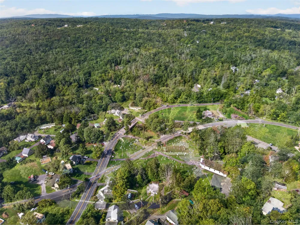 15 Hallihans Hill Road Kingston, NY 12401