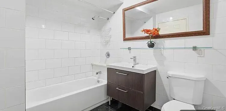 106-07 Northern Boulevard #5B Corona, NY 11368