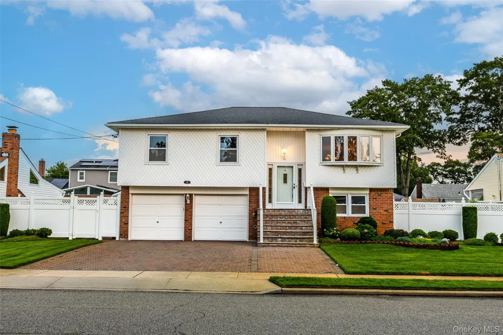 93 Toronto Avenue Massapequa, NY 11758