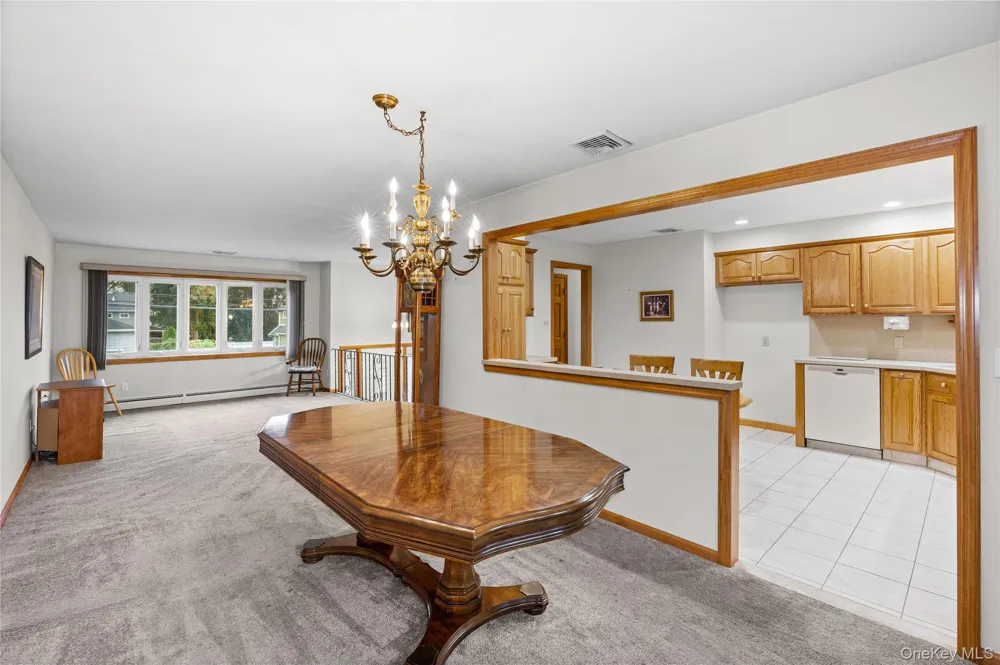 93 Toronto Avenue Massapequa, NY 11758