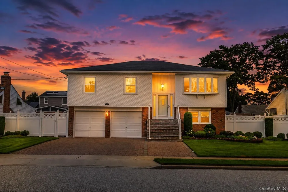 93 Toronto Avenue Massapequa, NY 11758