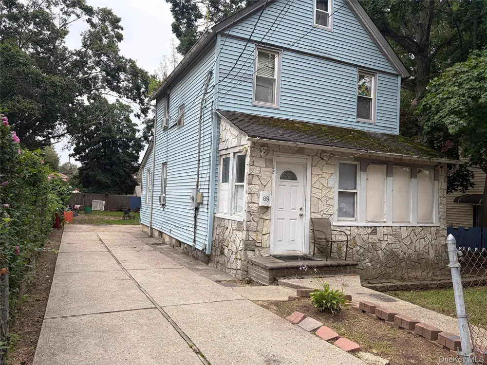 88 Colonial Avenue Freeport, NY 11520