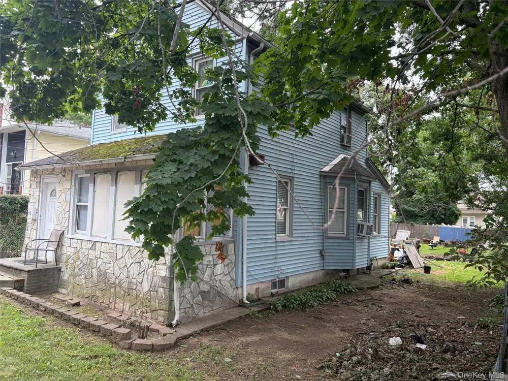 88 Colonial Avenue Freeport, NY 11520