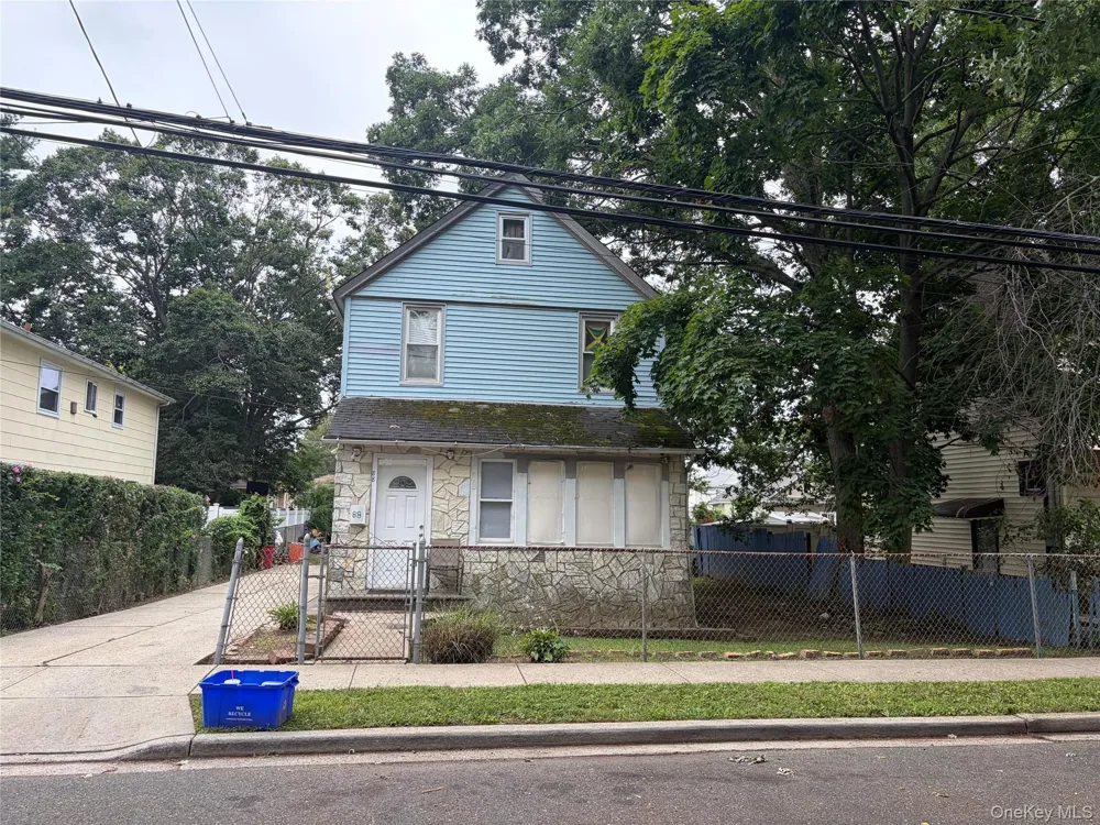 88 Colonial Avenue Freeport, NY 11520