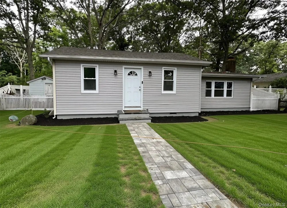 10 Barclay Road Mastic Beach, NY 11951
