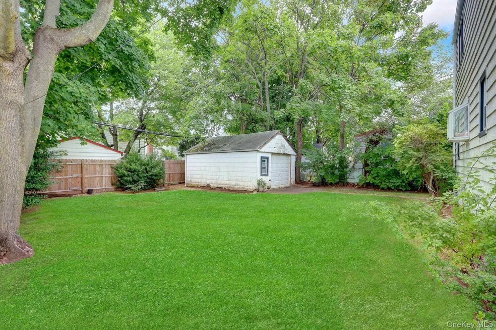 781 Salem Road Uniondale, NY 11553
