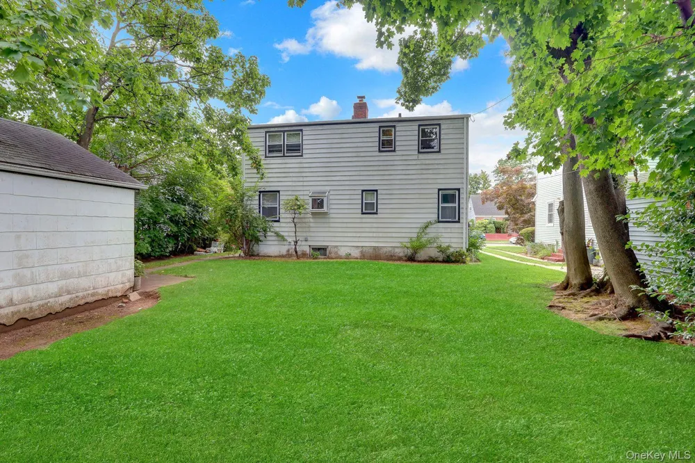 781 Salem Road Uniondale, NY 11553