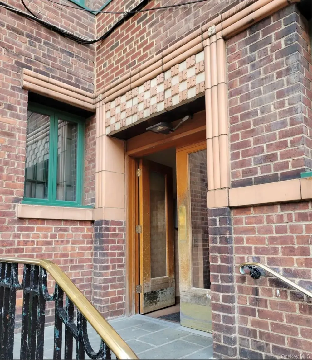 1503 Metropolitan Avenue #7E Bronx, NY 10462