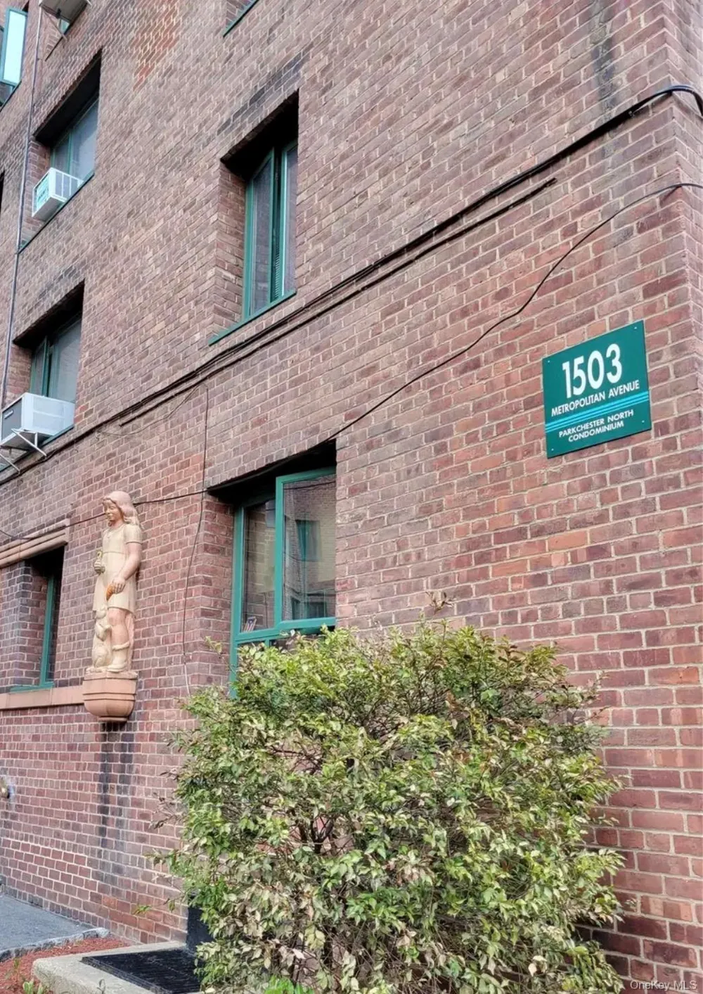 1503 Metropolitan Avenue #7E Bronx, NY 10462