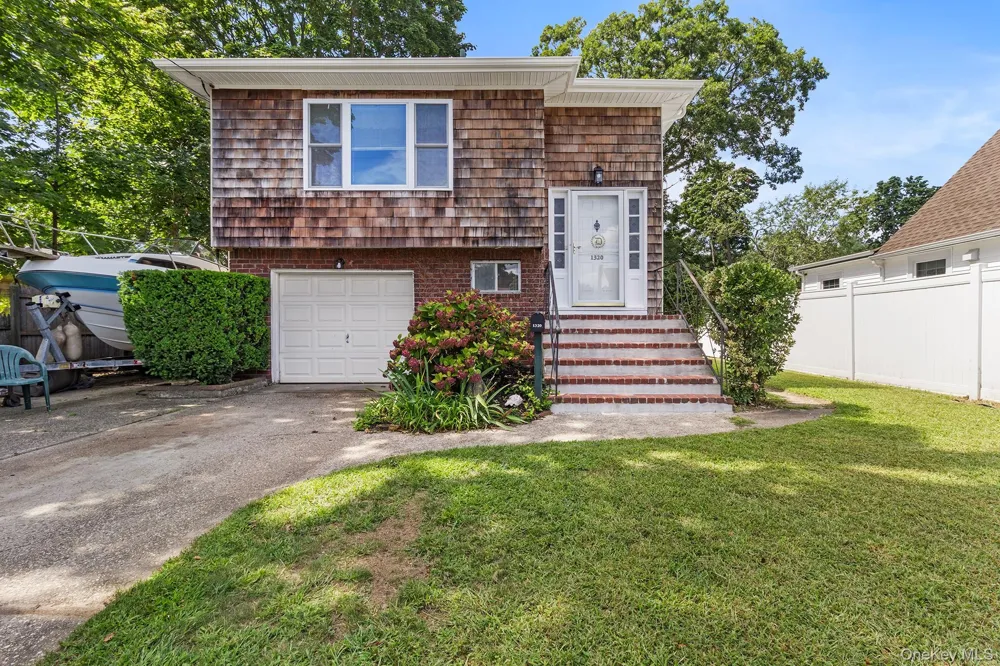 1320 Pine Acres Boulevard Bay Shore, NY 11706