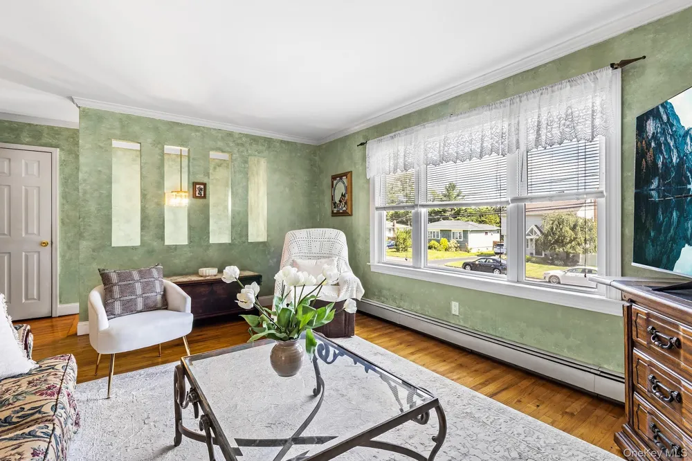 1320 Pine Acres Boulevard Bay Shore, NY 11706