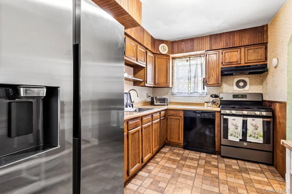 1320 Pine Acres Boulevard Bay Shore, NY 11706