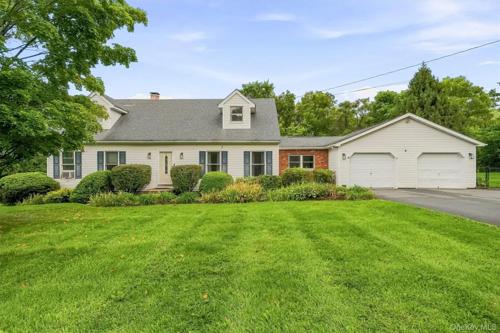 5 Libra Lane Wallkill, NY 12589