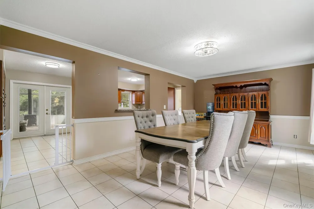 5 Libra Lane Wallkill, NY 12589