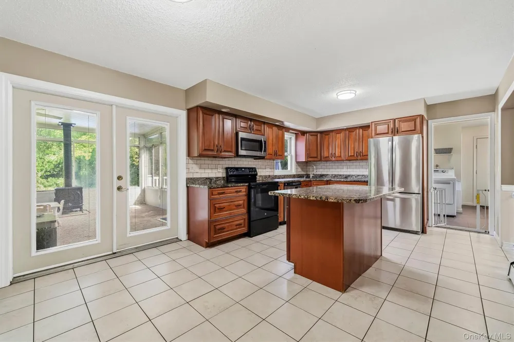 5 Libra Lane Wallkill, NY 12589