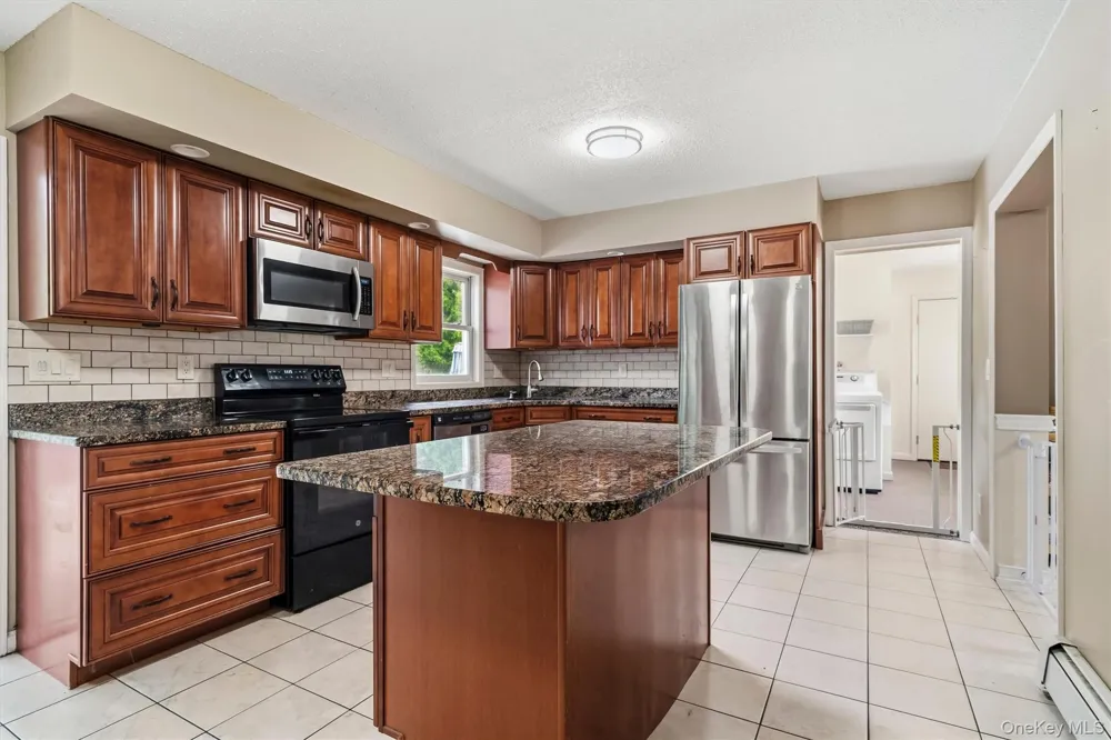 5 Libra Lane Wallkill, NY 12589