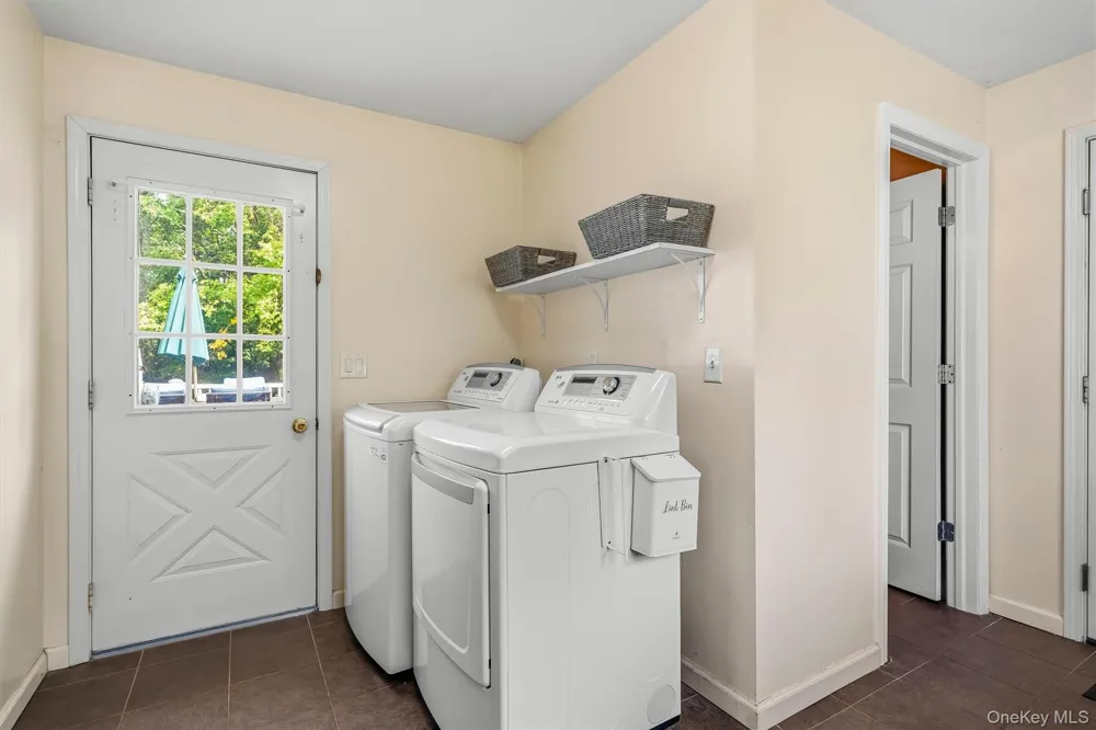 5 Libra Lane Wallkill, NY 12589