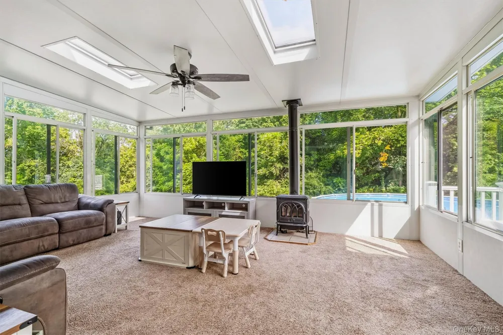 5 Libra Lane Wallkill, NY 12589