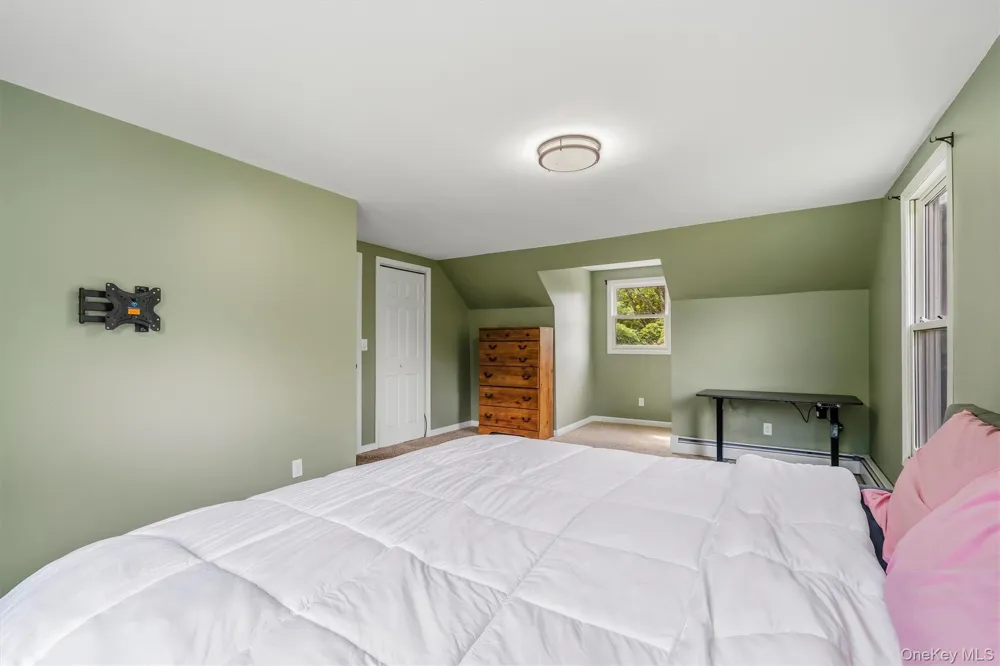 5 Libra Lane Wallkill, NY 12589