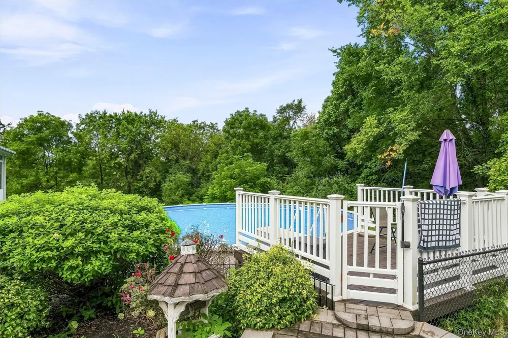 5 Libra Lane Wallkill, NY 12589