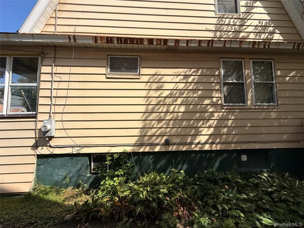 30 Bogart Ter Colonie, NY 12202
