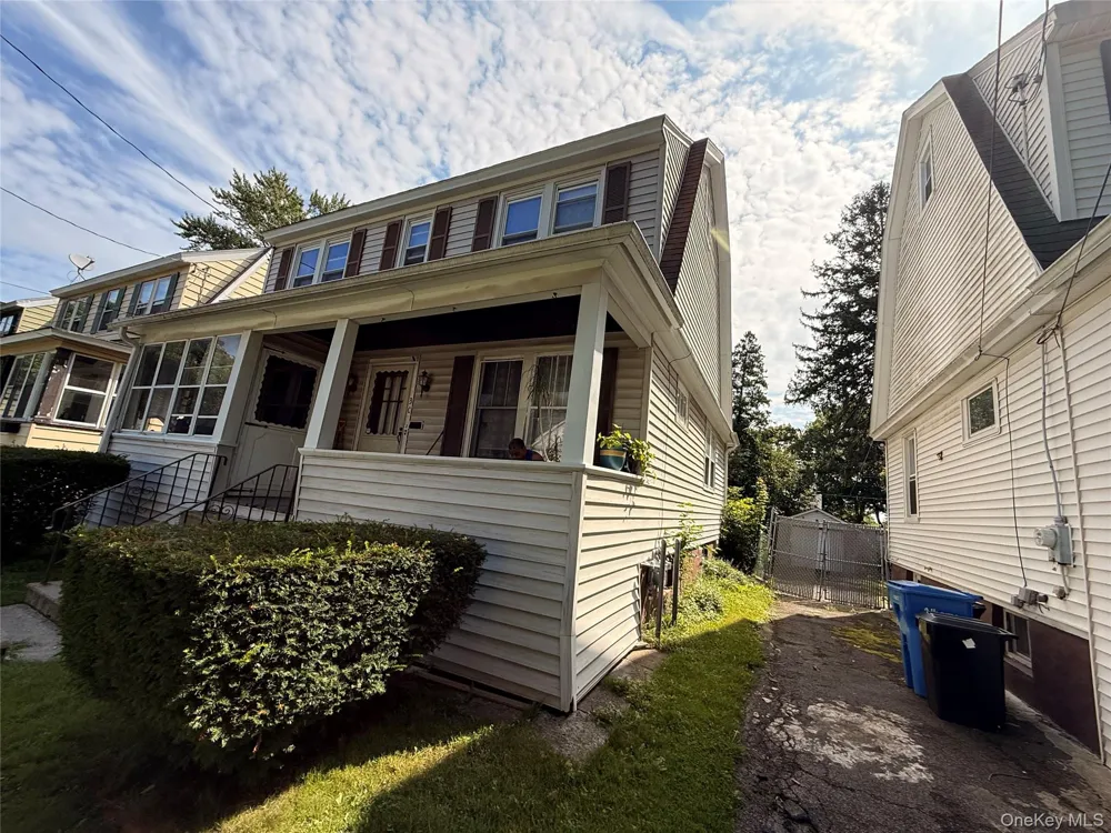 30 Bogart Ter Colonie, NY 12202