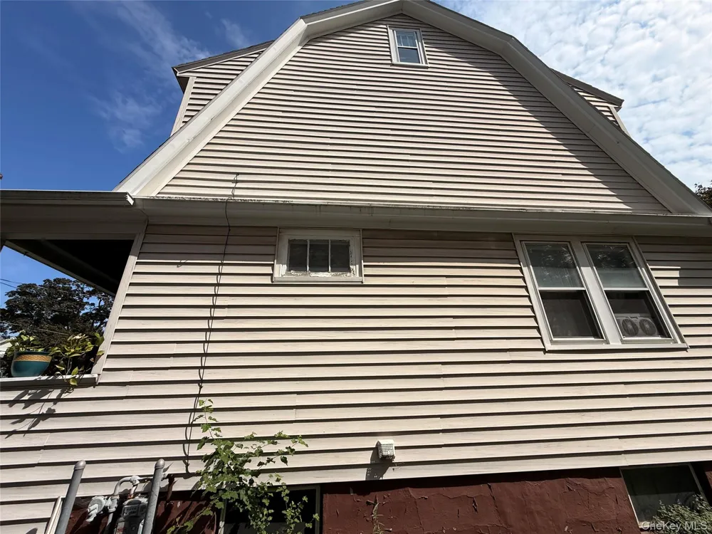30 Bogart Ter Colonie, NY 12202