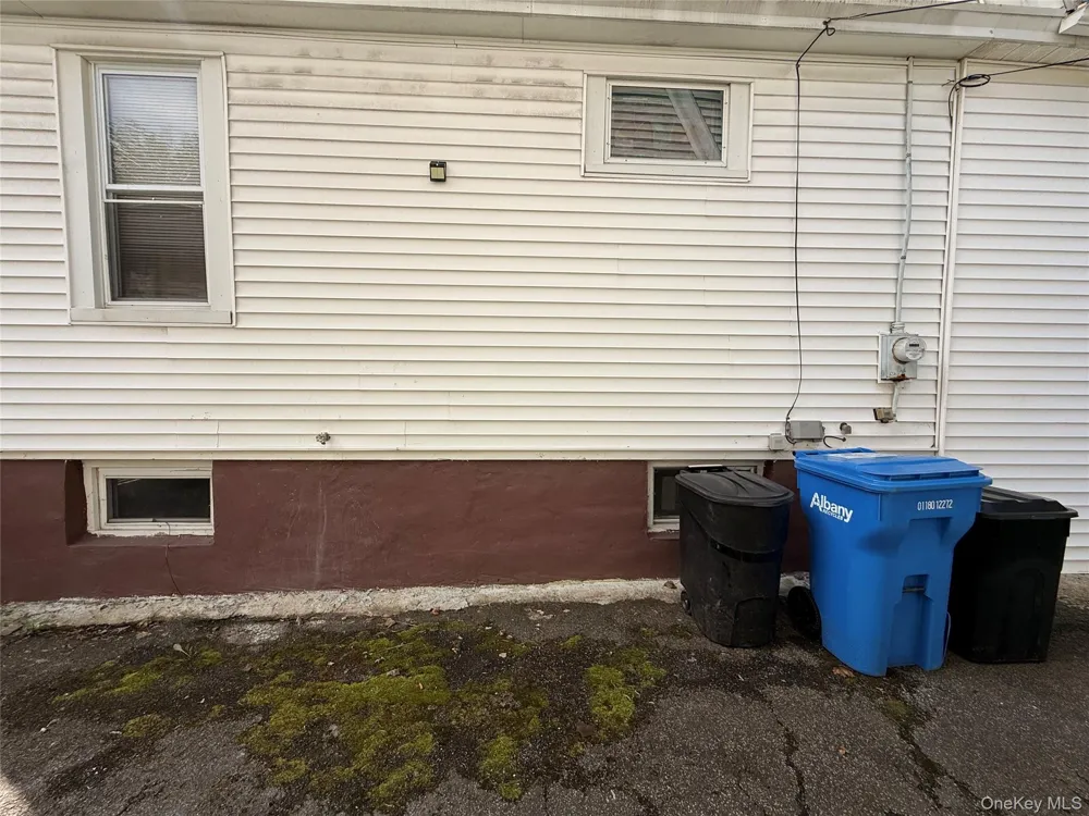 30 Bogart Ter Colonie, NY 12202